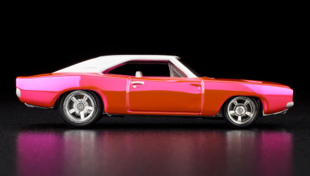 Машинка Premium Hot Wheels 1969 Dodge Charger R/T Red Line Club RLC 1:64 JCP32 Pink - Retromagaz, image 3