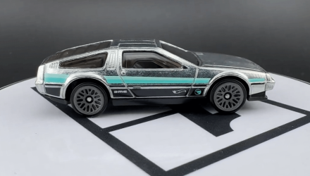 Машинка Базовая Hot Wheels DMC Delorean Zamac Treasure Hunts Rolling Metal 1:64 HTF28 Silver - Retromagaz, image 4