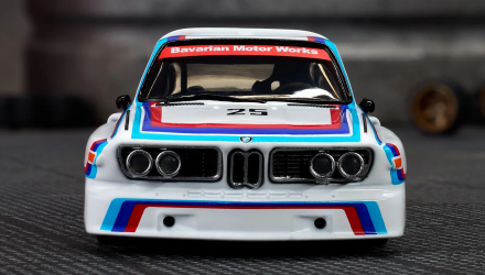 Машинка Premium Hot Wheels 1975 BMW 3.0 CSL Race Elite 64 1:64 JCP42 White - Retromagaz, image 4