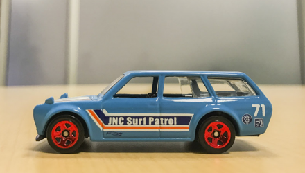 Машинка Базовая Hot Wheels '71 Datsun Bluebird 510 Wagon Surf's Up 1:64 FBD29 Blue - Retromagaz, image 4