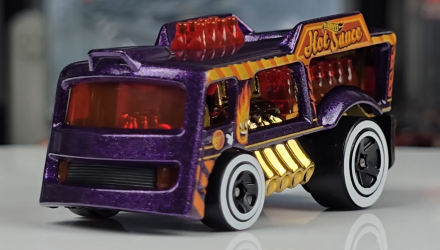Машинка Базовая Hot Wheels Chill Mill Treasure Hunts Fast Foodie 1:64 JBC28 Purple - Retromagaz, image 1