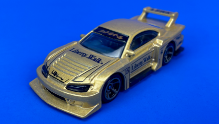 Машинка Базовая Hot Wheels Liberty Walk LB Super Silhouette Nissan Silvia (S15) Modified 1:64 HKK47 Gold - Retromagaz, image 2