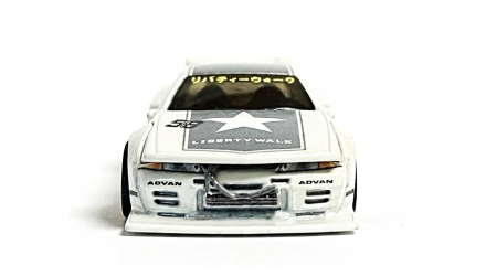 Машинка Premium Hot Wheels LB-Kaido Works Nissan R32 Skyline GT-R Aerostyles 1:64 JKF05 White - Retromagaz, image 4