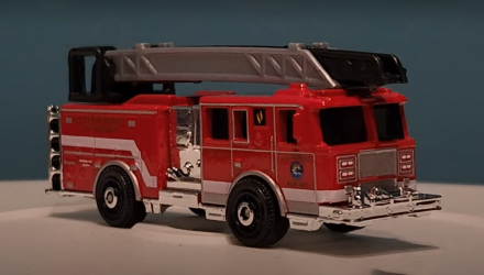 Тематическая Машинка Matchbox Seagrave Fire Truck Moving Parts 1:64 FWD28/HVM99 Red - Retromagaz, image 5