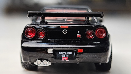 Машинка Premium MINI GT Nissan Skyline GT-R R34 1:64 Black - Retromagaz, image 4