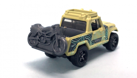 Машинка Базова Hot Wheels '67 Jeepster Commando Hot Trucks 1:64 HKJ02 Tan - Retromagaz, image 3