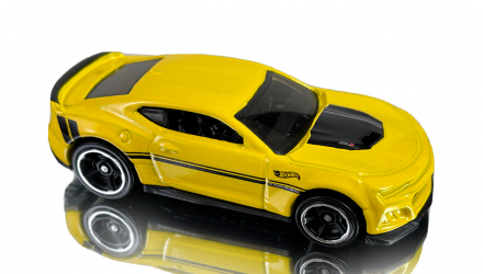 Машинка Базова Hot Wheels 2017 Camaro ZL1 Muscle Mania 1:64 HKJ52 Yellow - Retromagaz, image 4