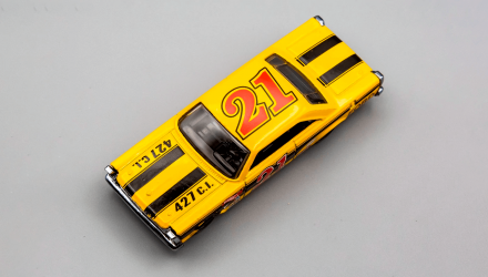 Машинка Базовая Hot Wheels '65 Ford Galaxie Treasure Hunts Muscle Mania 1:64 GTC98 Yellow - Retromagaz, image 4