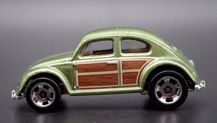 Машинка Базова Hot Wheels Volkswagen Beetle Compact Kings 1:64 HCW88 Green - Retromagaz, image 3