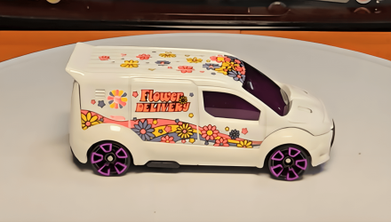 Машинка Базовая Hot Wheels Ford Transit Connect Treasure Hunts Vans 1:64 HTF26 White - Retromagaz, image 2