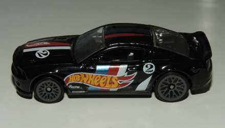 Машинка Базова Hot Wheels '10 Ford Shelby GT500 Super Snake Race Team 1:64 FYF69 Black - Retromagaz, image 4