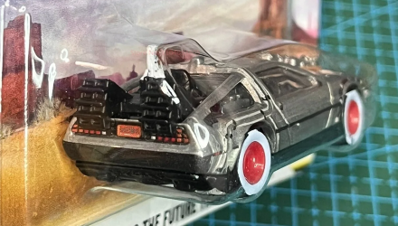 Машинка Premium Hot Wheels Back to the Future Time Machine - 1955 Pop Culture 1:64 JHW94 Grey - Retromagaz, image 2