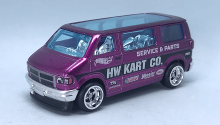 Машинка Базовая Hot Wheels Dodge Van Super Treasure Hunt STH Metro 1:64 HCY16 Purple - Retromagaz, image 1