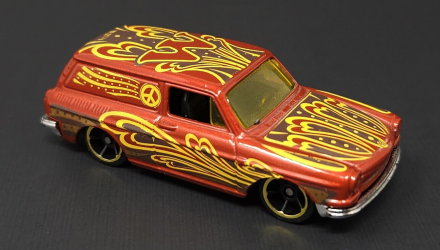 Машинка Базовая Hot Wheels Custom '69 Volkswagen Squareback Art Cars 1:64 DHX65 Red - Retromagaz, image 4