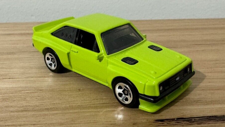 Машинка Базова Hot Wheels Ford Escort RS2000 Factory Fresh 1:64 HTC48 Green - Retromagaz, image 1