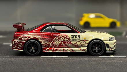 Машинка Premium Hot Wheels Nissan Godzilla Nissan Skyline GT-R (BNR34) Pop Culture 1:64 JHW90 White - Retromagaz, image 3