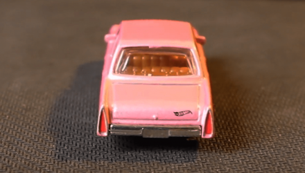 Машинка Базова Hot Wheels The Simpsons Family Car Screen Time 1:64 DTX37 Pink - Retromagaz, image 4