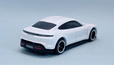 Машинка Базовая Hot Wheels Porsche Taycan Turbo S EV 1:64 JJJ05 White - Retromagaz, image 2
