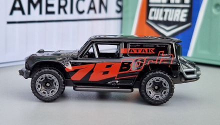 Машинка Базовая Hot Wheels Ford Bronco R Hot Trucks 1:64 HKJ04 Black - Retromagaz, image 4