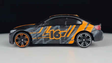 Тематична Машинка Hot Wheels 2016 BMW M2 Neon Speeders 1:64 HLH72/HLH80 Black - Retromagaz, image 4