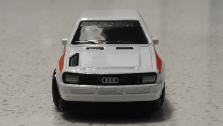 Машинка Базова Hot Wheels '84 Audi Sport Quattro Baja Blazers 1:64 FWG04 White - Retromagaz, image 5