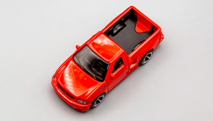 Машинка Базова Hot Wheels '99 Ford F-150 SVT Lightning Fast & Furious Hot Trucks 1:64 GRY97 Red - Retromagaz, image 4