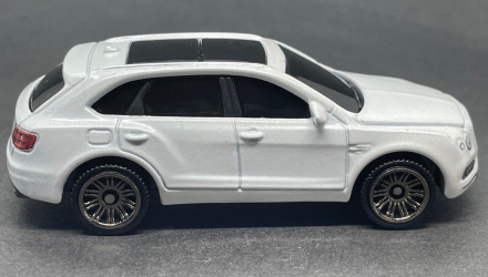 Машинка Велике Місто Matchbox '18 Bentley Bentayga Metro 1:64 HLC97 White - Retromagaz, image 4