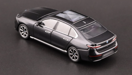 Машинка Premium MINI GT BMW i7 eDrive50 1:64 MGT00802-CH Black - Retromagaz, image 4