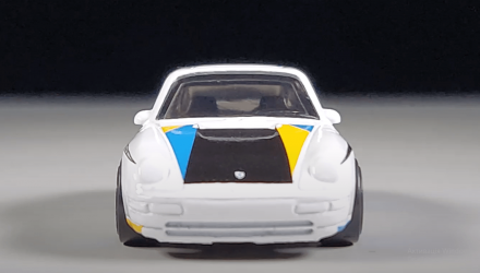 Машинка Базова Hot Wheels '96 Porsche Carrera Magnus Walker The `90S 1:64 HTF01 White - Retromagaz, image 4