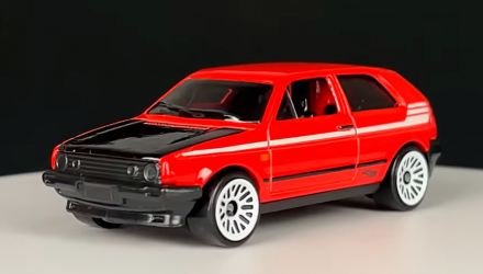 Тематична Машинка Hot Wheels Volkswagen Golf MK2 Volkswagen 1:64 HDH47 Red - Retromagaz, image 2