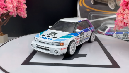 Машинка Premium Hot Wheels Mazda 323 GTR Modern Classics 1:64 JKF17 White - Retromagaz, image 1
