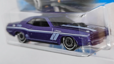 Машинка Базова Hot Wheels '70 Dodge Hemi Challenger Mopar '70s vs. '90s 1:64 HYY96 Purple - Retromagaz, image 2