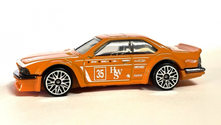 Машинка Базовая Hot Wheels BMW 635 CSi Wild Widebody 1:64 JBB84 Orange - Retromagaz, image 2