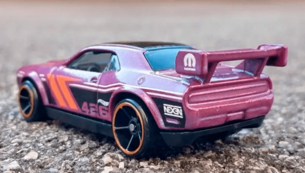 Машинка Базова Hot Wheels Dodge Challenger Drift Car Nightburnerz 1:64 FYD13 Purple - Retromagaz, image 4