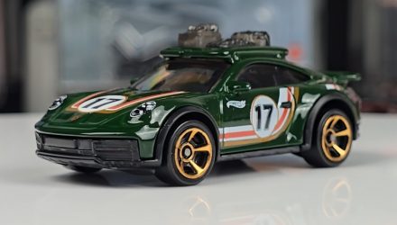 Машинка Базова Hot Wheels Porsche 911 Rallye Safari 1:64 HYW87 Green - Retromagaz, image 1
