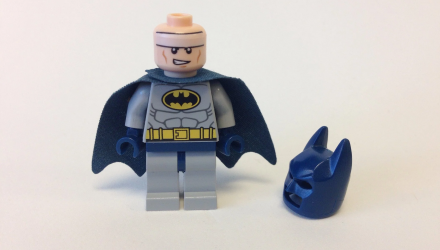 Фігурка Lego DC Batman Light Bluish Gray Suit with Yellow Belt and Crest Super Heroes sh0025a Б/У - Retromagaz, image 3
