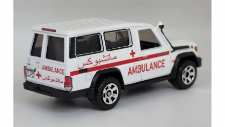 Тематическая Машинка Matchbox 2024 Toyota Land Cruiser 70 Series Moving Parts 1:64 JHV35 White - Retromagaz, image 2