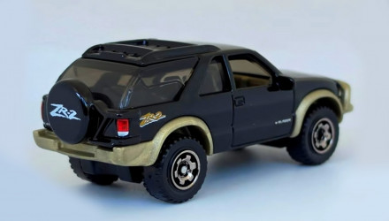 Тематическая Машинка Matchbox 2002 Chevy Blazer ZR2 4x4 Moving Parts 1:64 JHV37 Black - Retromagaz, image 2