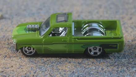 Машинка Базова Hot Wheels Custom '72 Chevy LUV Hot Trucks 1:64 HTC33 Green - Retromagaz, image 2