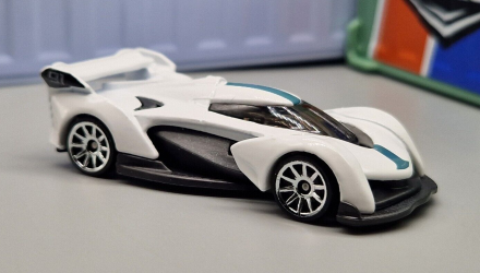 Машинка Базовая Hot Wheels McLaren Solus GT Exotics 1:64 HKG70 White - Retromagaz, image 2