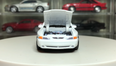 Тематична Машинка Matchbox 1995 Ford Mustang SVT Cobra R Moving Parts 1:64 JHV30 White - Retromagaz, image 4
