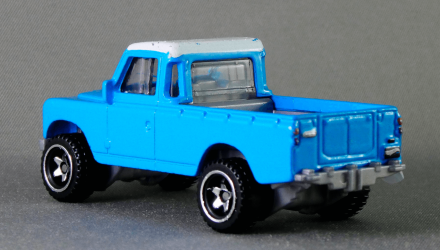 Машинка Базова Hot Wheels Land Rover Series III Pickup Hot Trucks 1:64 FYF07 Blue - Retromagaz, image 4