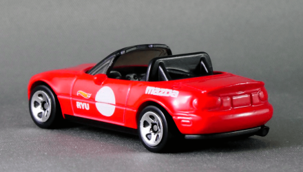 Машинка Базова Hot Wheels '91 Mazda MX-5 Miata Speed Graphics 1:64 FYD99 Red - Retromagaz, image 4