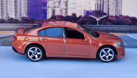 Машинка Большой Город Matchbox Holden VF Commodore SSV Highway 1:64 HVN64 Orange - Retromagaz, image 2