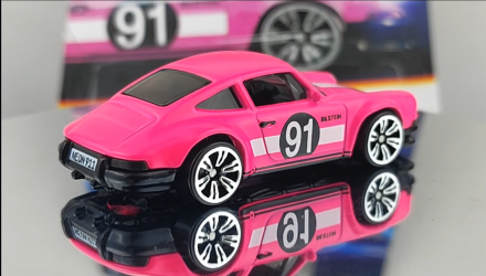 Тематична Машинка Hot Wheels Porsche '71 Porsche 911 Neon Speeders 1:64 JKY00 Pink - Retromagaz, image 2