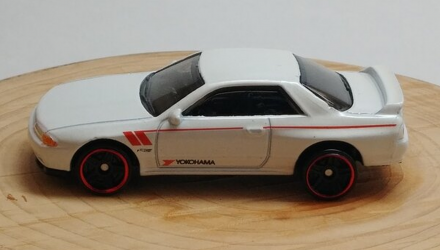 Машинка Базова Hot Wheels Skyline GT-R (BNR32) Yokohama Nissan 1:64 FYF04 White - Retromagaz, image 4