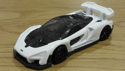 Машинка Базова Hot Wheels McLaren Senna Nightburnerz 1:64 GHD18 White - Retromagaz, image 2