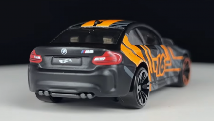 Тематична Машинка Hot Wheels 2016 BMW M2 Neon Speeders 1:64 HLH72/HLH80 Black - Retromagaz, image 3