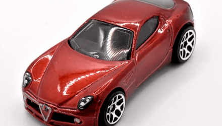 Машинка Базовая Hot Wheels Alfa Romeo 8C Competizione Factory Fresh 1:64 HCV56 Red - Retromagaz, image 3