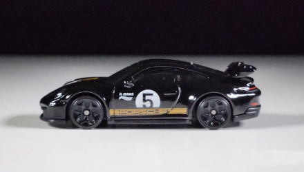 Машинка Базовая Hot Wheels Porsche 911 GT3 Race Day 1:64 HYX17 Black - Retromagaz, image 3